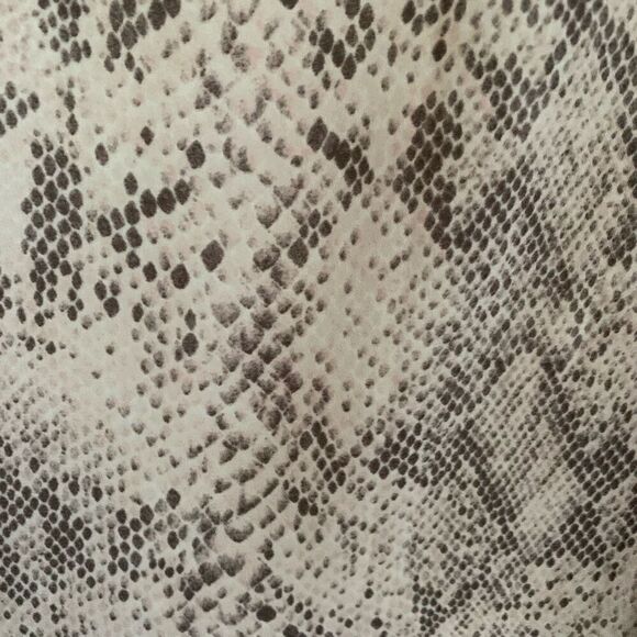 Snake print Loft top - Picture 6 of 9